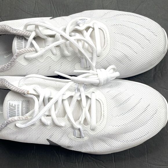 Nike In Season Tr 7 Shoes Womens 11 White Metallic Silver Training 909009-100 - Picture 2 of 10